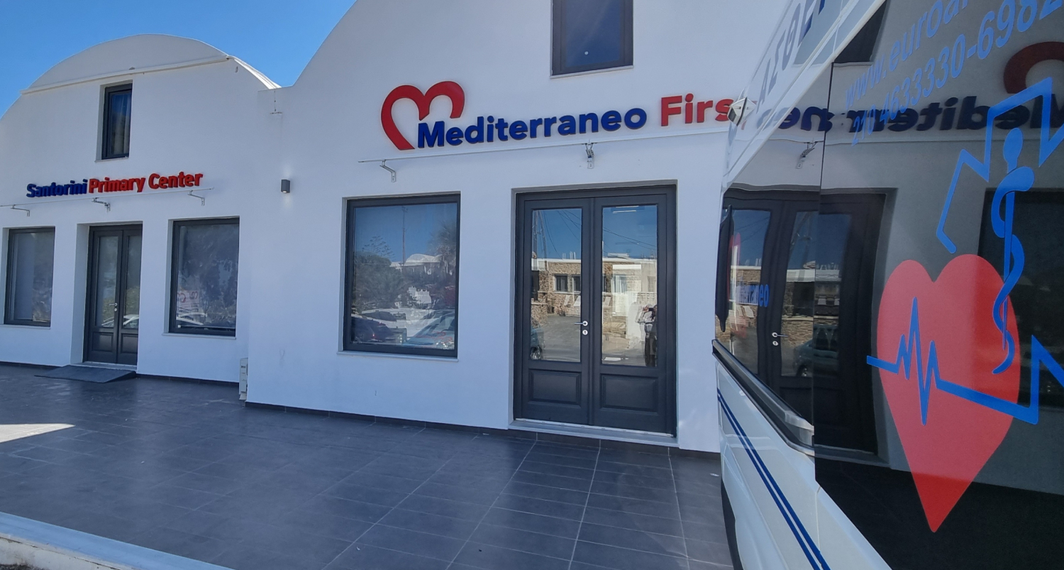 Τέλεση εγκαινίων του Mediterraneo First Care Santorini!